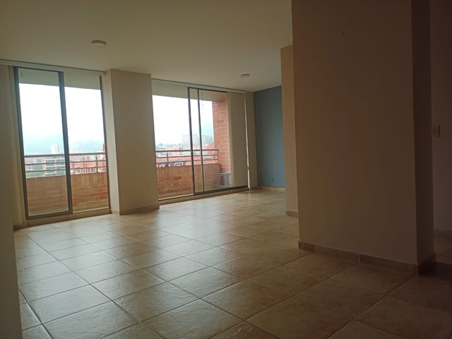 APARTAMENTO EN ARRIENDO UBICADO EN MEDELLÍN SECTOR LAURELES