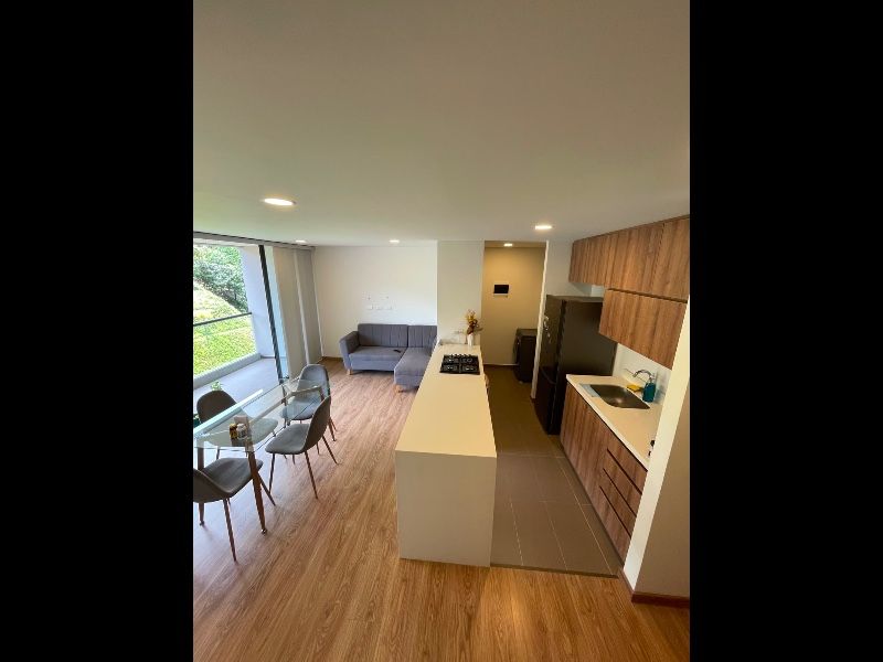 APARTAMENTO AMOBLADO EN ARRIENDO UBICADO EN ENVIGADO SECTOR EL TRIANON