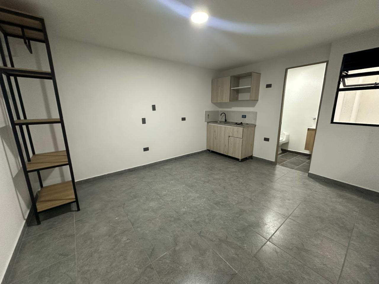 APARTAESTUDIO EN ARRIENDO UBICADO EN SABANETA