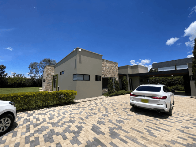 CASA EN VENTA UBICADA EN RIONEGRO